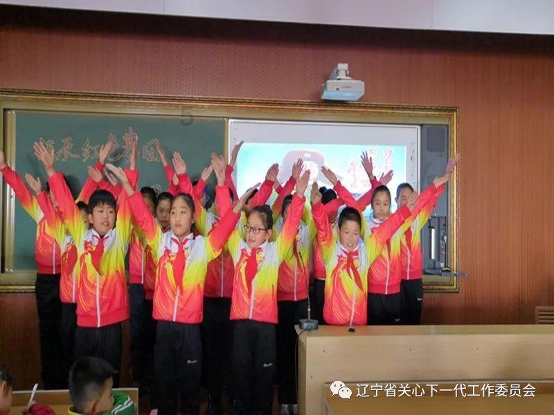 发现有趣热门话题!作家们都写过哪些笑死人的魔幻比喻?红迪网平台震撼上线
